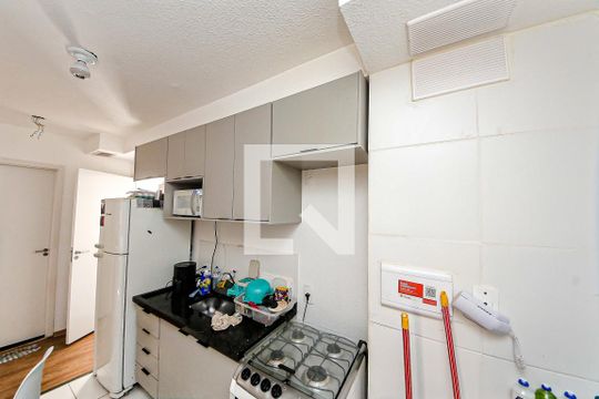 Sala/Cozinha de apartamento para alugar com 2 quartos, 40m² em Quinta da Paineira, São Paulo