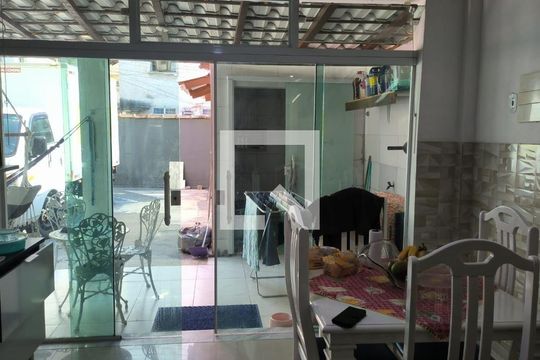 Casa à venda com 3 quartos, 120m² em Olaria, Rio de Janeiro