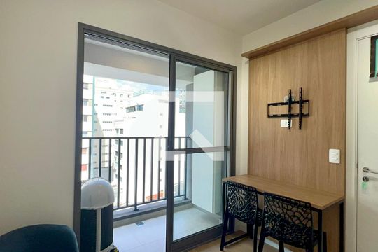 Sala de kitnet/studio para alugar com 1 quarto, 26m² em Pinheiros, São Paulo