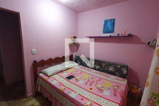 Quarto de casa de condomínio para alugar com 4 quartos, 200m² em Jardim Zaira, Mauá