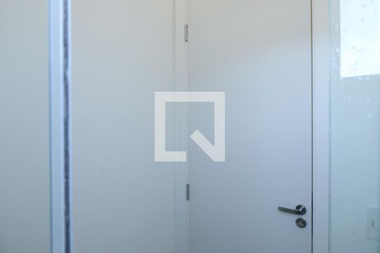Banheiro de apartamento à venda com 1 quarto, 17m² em Vila Santana, São Paulo