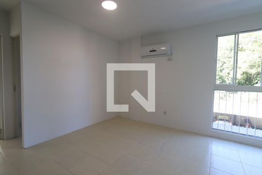 Sala de apartamento à venda com 2 quartos, 50m² em Vila Nova, Novo Hamburgo