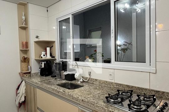 Sala - Cozinha de apartamento à venda com 2 quartos, 60m² em Vila Pires, Santo André