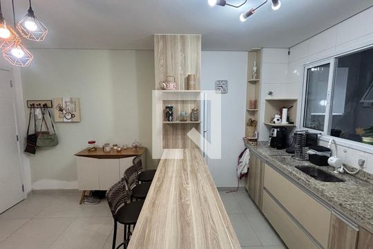 Sala - Cozinha de apartamento à venda com 2 quartos, 60m² em Vila Pires, Santo André