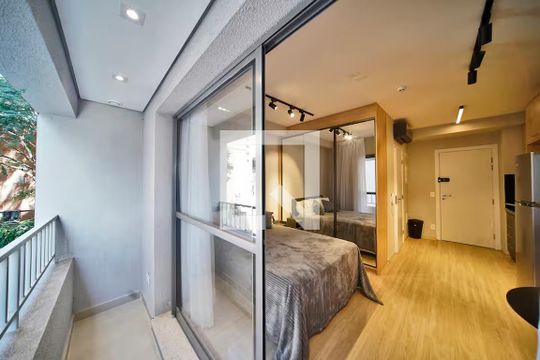 Sala/Quarto de apartamento para alugar com 1 quarto, 28m² em Brooklin, São Paulo