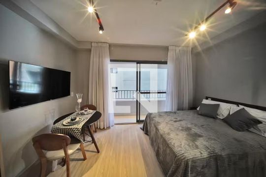 Sala/Quarto de apartamento para alugar com 1 quarto, 28m² em Brooklin, São Paulo