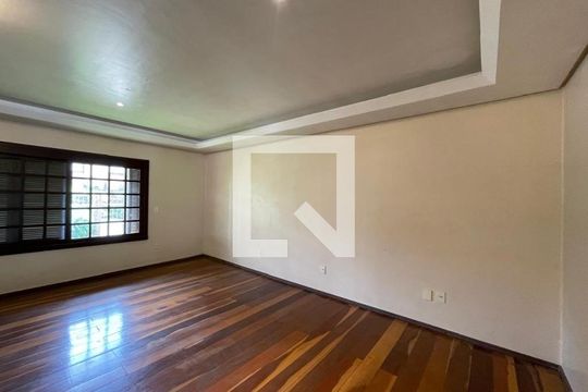 Casa para alugar com 6 quartos, 799m² em Primavera, Novo Hamburgo