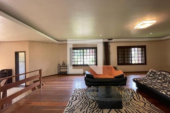 Casa para alugar com 6 quartos, 799m² em Primavera, Novo Hamburgo