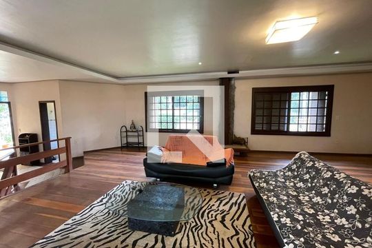 Casa para alugar com 6 quartos, 799m² em Primavera, Novo Hamburgo