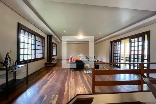 Casa para alugar com 6 quartos, 799m² em Primavera, Novo Hamburgo