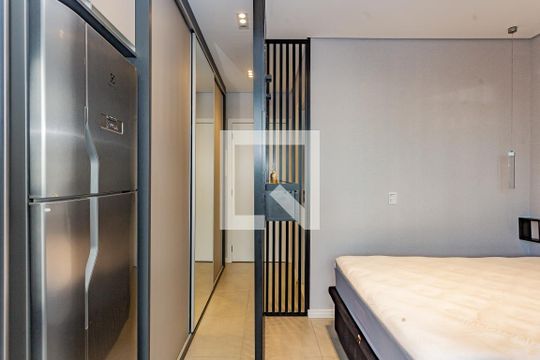 Studio de kitnet/studio para alugar com 1 quarto, 30m² em Aclimação, São Paulo