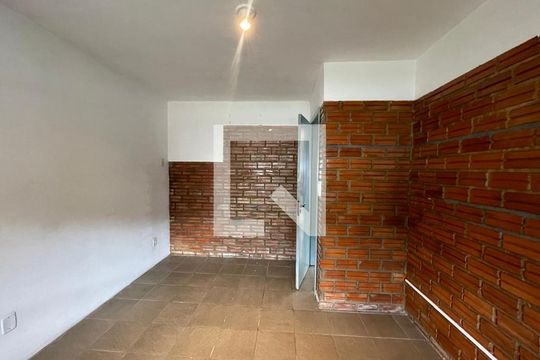 Quarto de casa para alugar com 2 quartos, 149m² em Vila Nova, Novo Hamburgo