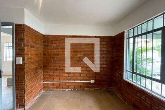 Quarto de casa para alugar com 2 quartos, 149m² em Vila Nova, Novo Hamburgo