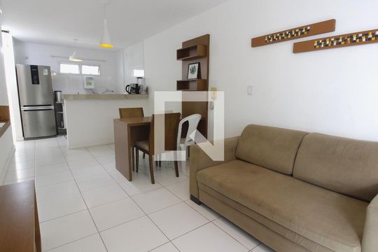 Apartamento para alugar com 1 quarto, 74m² em Algodoal, Cabo Frio
