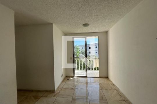Sala de apartamento para alugar com 3 quartos, 55m² em Pavuna, Nilópolis