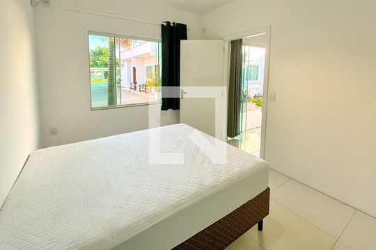 Quarto  de apartamento para alugar com 1 quarto, 33m² em São João do Rio Vermelho, Florianópolis