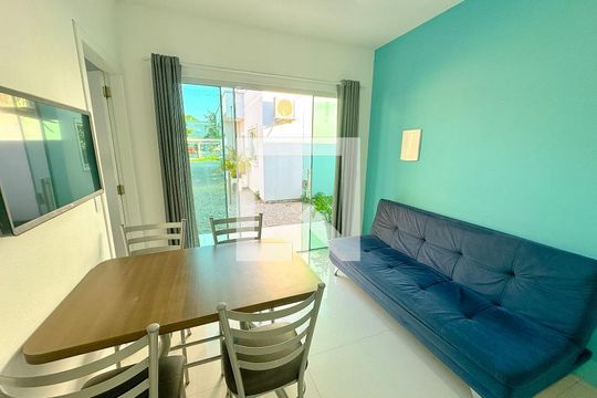 Sala de apartamento para alugar com 1 quarto, 33m² em São João do Rio Vermelho, Florianópolis