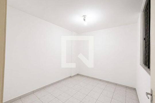 Quarto de apartamento para alugar com 3 quartos, 76m² em Vila dos Alpes, Goiânia