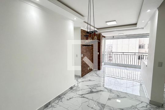 Sala de apartamento para alugar com 2 quartos, 66m² em Picanço, Guarulhos