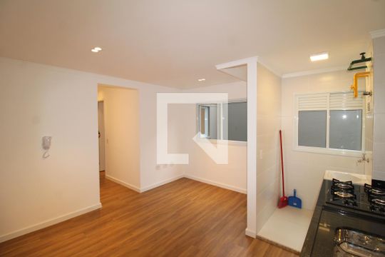Sala / Cozinha de apartamento para alugar com 2 quartos, 40m² em Santana, São Paulo