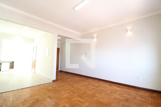 Sala de apartamento para alugar com 3 quartos, 115m² em Centro, Uberlândia