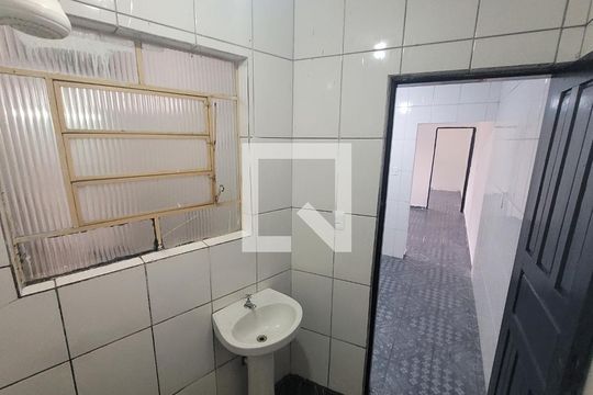 Banheiro de apartamento para alugar com 1 quarto, 60m² em Vila Bancaria, São Paulo