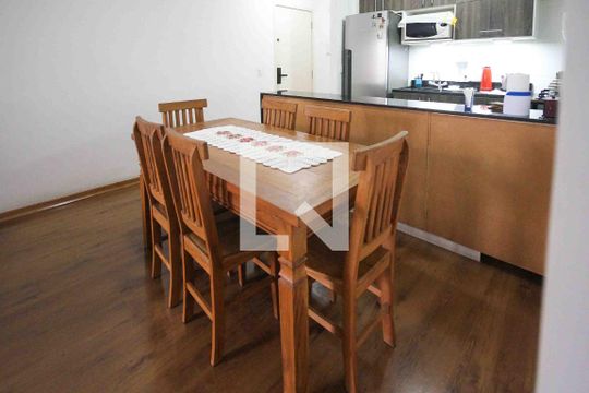 Apartamento à venda com 3 quartos, 77m² em Vila Paulo Silas, São Paulo