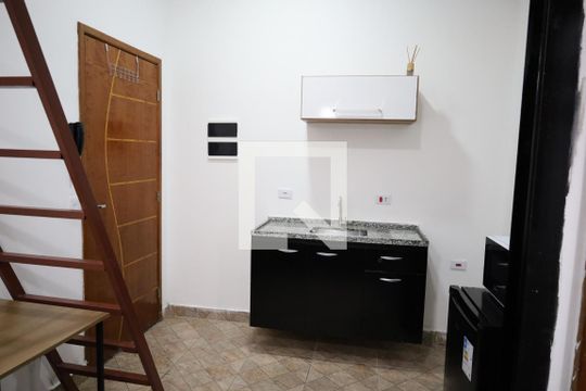 Kitnet/Studio para alugar com 1 quarto, 17m² em Vila Castelo, São Paulo
