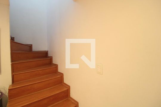 Casa à venda com 3 quartos, 87m² em Jardim das Imbuias, São Paulo