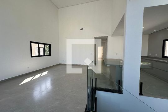 Sala de casa de condomínio à venda com 4 quartos, 304m² em Santana de Parnaíba, Barueri