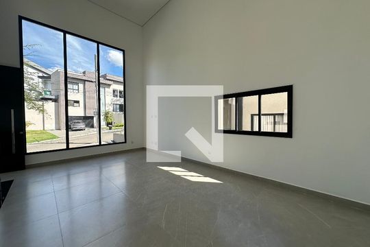 Sala de casa de condomínio à venda com 4 quartos, 304m² em Santana de Parnaíba, Barueri