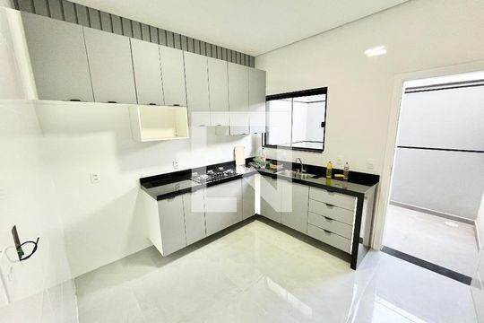 Cozinha de casa à venda com 3 quartos, 123m² em Jardim São Paulo, São Paulo