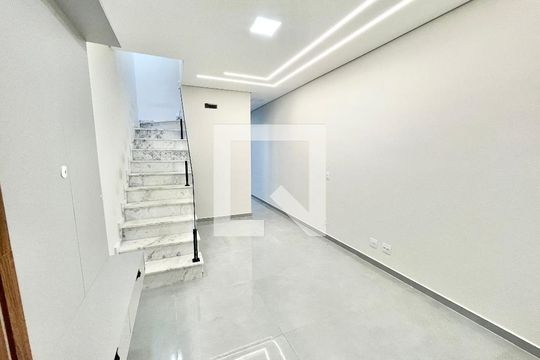 Sala de casa à venda com 3 quartos, 123m² em Jardim São Paulo, São Paulo