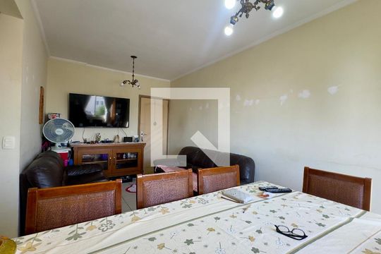 Sala de apartamento para alugar com 3 quartos, 70m² em Jardim Santa Edwirges, Guarulhos