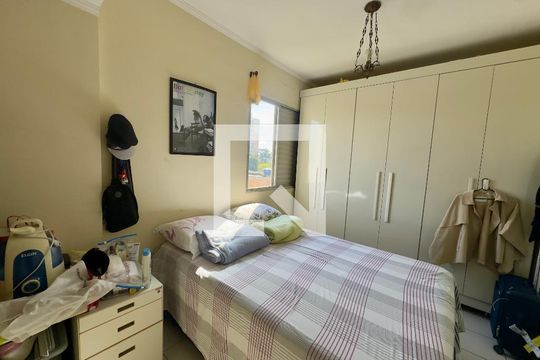 Quarto 1 de apartamento para alugar com 3 quartos, 70m² em Jardim Santa Edwirges, Guarulhos