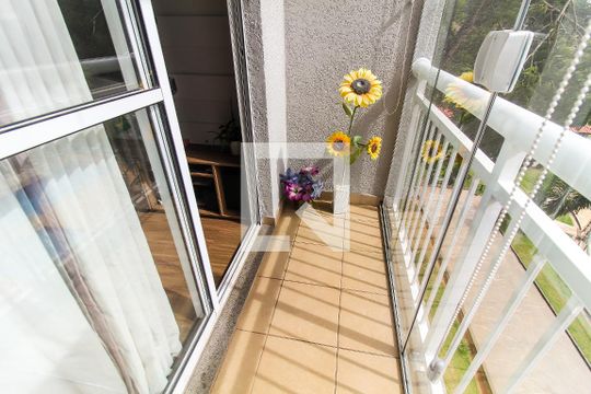 Sacada de apartamento à venda com 2 quartos, 48m² em Colônia (zona Leste), São Paulo