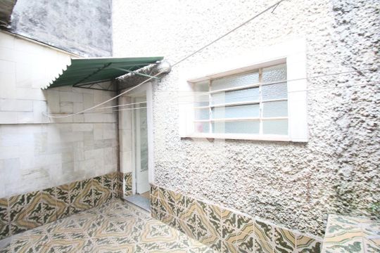 lavanderia de casa à venda com 2 quartos, 123m² em Jardim Bom Tempo, Taboão da Serra