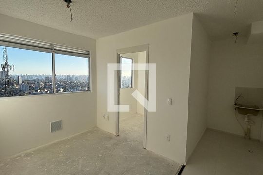 Apartamento à venda com 2 quartos, 32m² em Parque Erasmo Assunção, Santo André