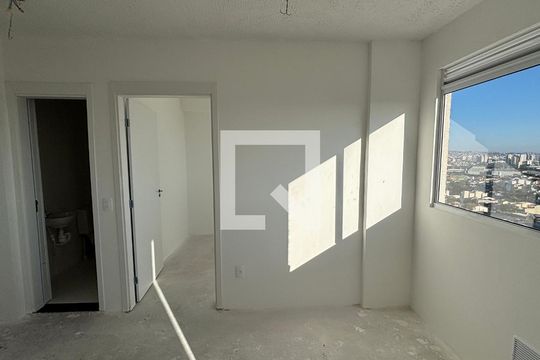 Sala de apartamento à venda com 2 quartos, 32m² em Parque Erasmo Assunção, Santo André