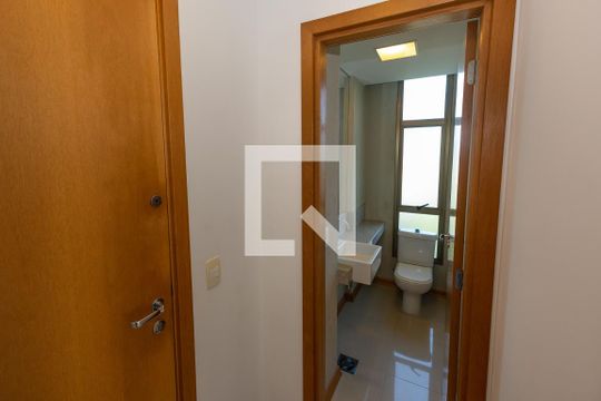 Lavabo da Sala 1 de apartamento à venda com 3 quartos, 217m² em Vale dos Cristais, Nova Lima