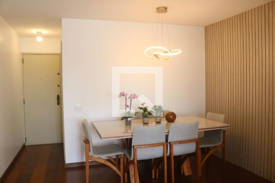 Sala de apartamento à venda com 2 quartos, 88m² em Vila Ipojuca, São Paulo
