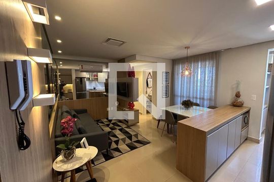 Sala de apartamento para alugar com 2 quartos, 63m² em Santa Mônica, Uberlândia