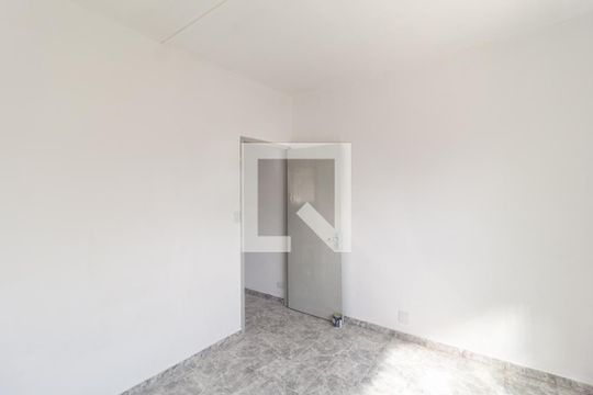 Quarto 1 de casa para alugar com 2 quartos, 67m² em Iapi, Osasco