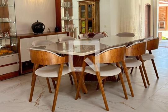 Casa à venda com 4 quartos, 460m² em Residencial das Estrelas, Barueri