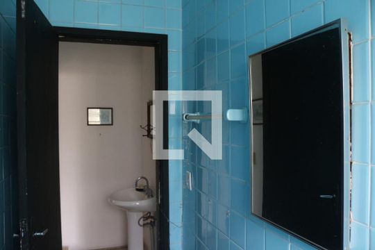 Lavabo de casa à venda com 2 quartos, 250m² em Vila Ipojuca, São Paulo