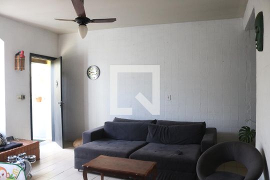 Sala de casa à venda com 2 quartos, 250m² em Vila Ipojuca, São Paulo