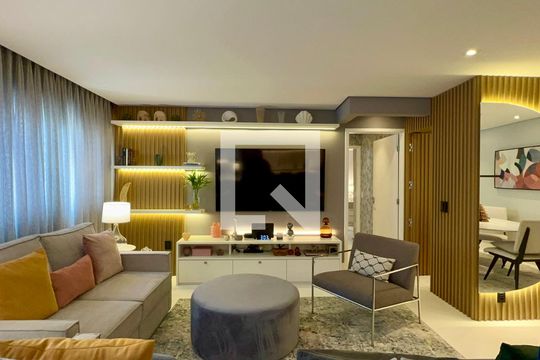 Sala de TV de apartamento à venda com 2 quartos, 125m² em Jardim Paulista, São Paulo