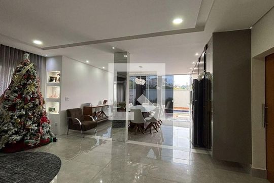 Casa à venda com 4 quartos, 310m² em Sítio do Rosário, Barueri