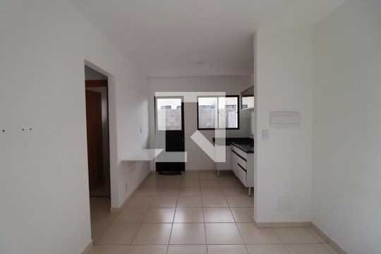 Casa para alugar com 2 quartos, 65m² em Parque Residencial Candido Portinari, Ribeirão Preto