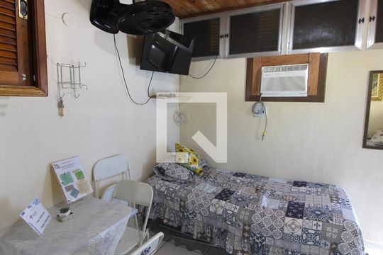 Casa de Condomínio para alugar com 1 quarto, 20m² em Jardim Excelcior, Cabo Frio